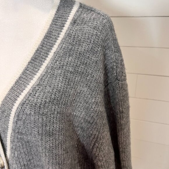 a new day Oversized Gray & White Cardigan Sweater Size M - Picture 2 of 8